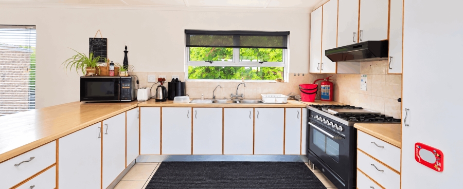7 Bedroom Property for Sale in Kleinbaai Western Cape